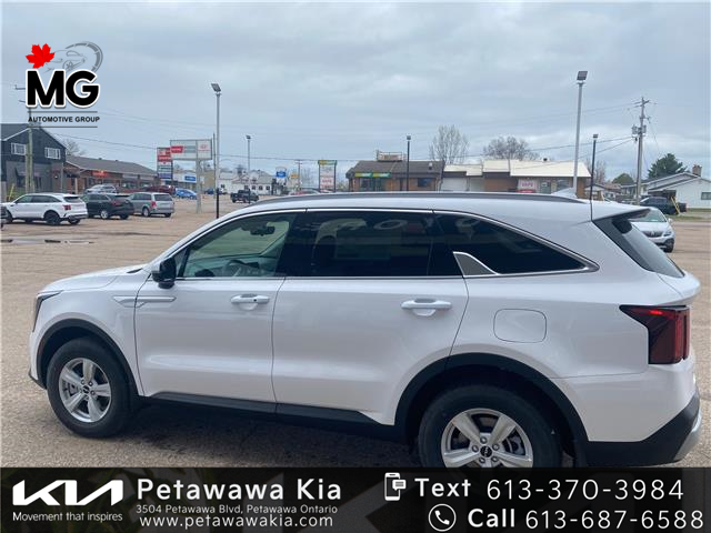 2025 Kia Sorento 2.5L LX (Stk: 25142) in Petawawa - Image 1 of 27