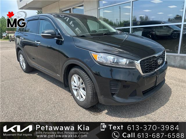 2020 Kia Sorento 2.4L LX (Stk: 25153A) in Petawawa - Image 1 of 27