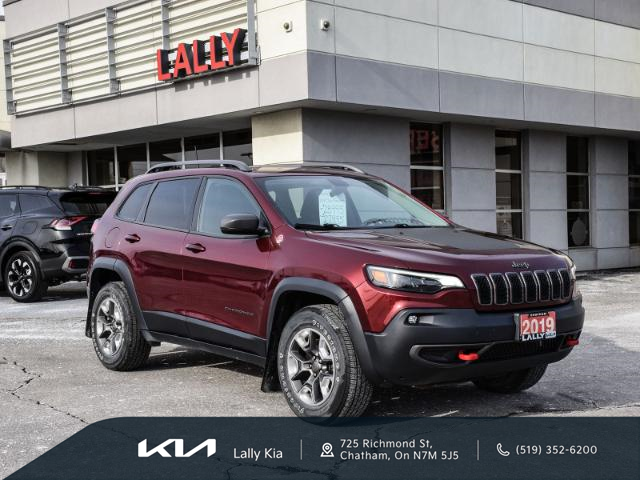 2019 Jeep Cherokee Trailhawk (Stk: KSPO3257A) in Chatham - Image 1 of 27