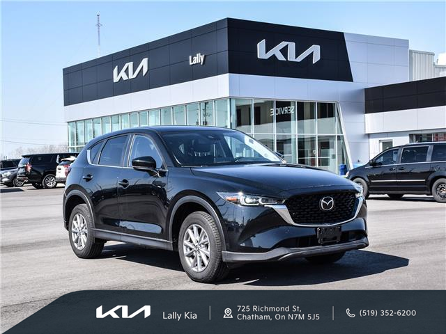 2024 Mazda CX-5 GS w/o CD (Stk: LK00290F) in Chatham - Image 1 of 25