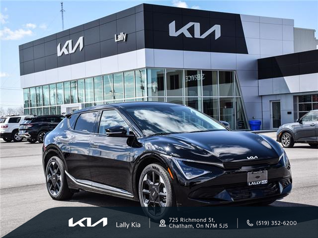 2025 Kia EV6 Land w/Premium Package (Stk: LKES00287) in Chatham - Image 1 of 29