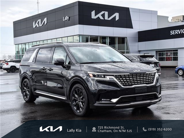 2024 Kia Carnival SX (Stk: LK00320T) in Chatham - Image 1 of 32