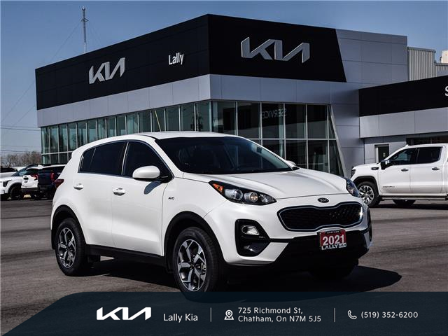 2021 Kia Sportage LX (Stk: LK00314L) in Chatham - Image 1 of 25