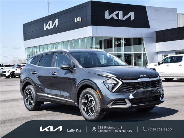 2025 Kia Sportage LX (Stk: LKSP00304) in Chatham - Image 1 of 24