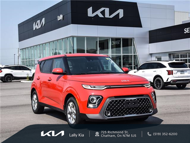 2022 Kia Soul EX (Stk: LK00379T) in Chatham - Image 1 of 26