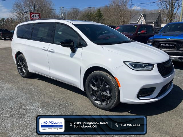 2024 Chrysler Pacifica Limited (Stk: 24074) in Springbrook - Image 1 of 26