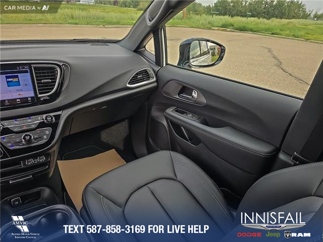 2025 Chrysler Grand Caravan SXT (Stk: SC012) in Innisfail - Image 18 of 24