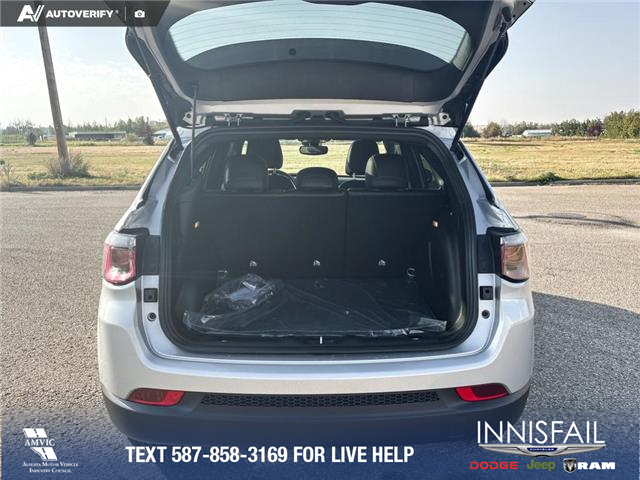 2025 Jeep Compass North (Stk: SJ042) in Innisfail - Image 17 of 27