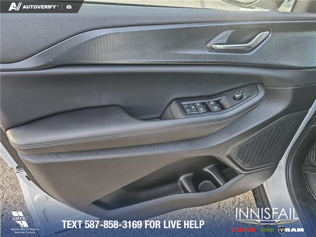 2025 Jeep Grand Cherokee L Laredo (Stk: SJ049) in Innisfail - Image 7 of 27