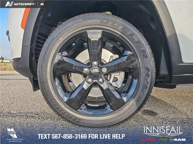 2025 Jeep Grand Cherokee L Laredo (Stk: SJ049) in Innisfail - Image 8 of 27