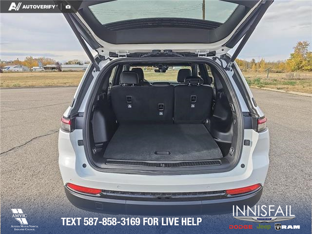 2025 Jeep Grand Cherokee Laredo (Stk: SJ055) in Innisfail - Image 8 of 22