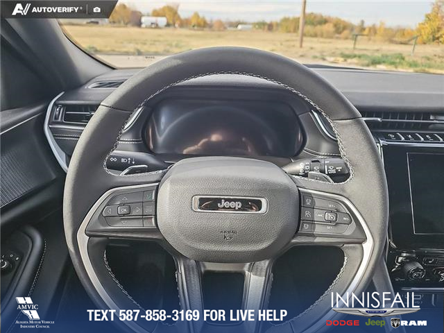 2025 Jeep Grand Cherokee Laredo (Stk: SJ055) in Innisfail - Image 9 of 22