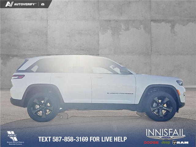 2025 Jeep Grand Cherokee Laredo (Stk: SJ060) in Innisfail - Image 6 of 24