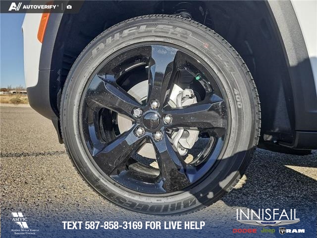 2025 Jeep Grand Cherokee Laredo (Stk: SJ060) in Innisfail - Image 8 of 24