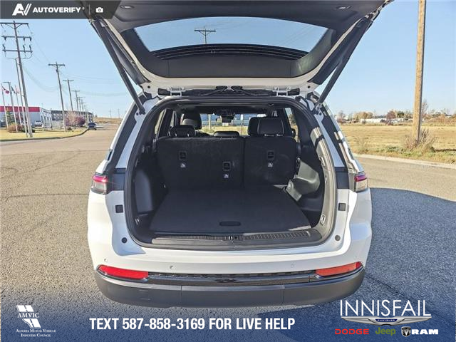 2025 Jeep Grand Cherokee Laredo (Stk: SJ060) in Innisfail - Image 10 of 24