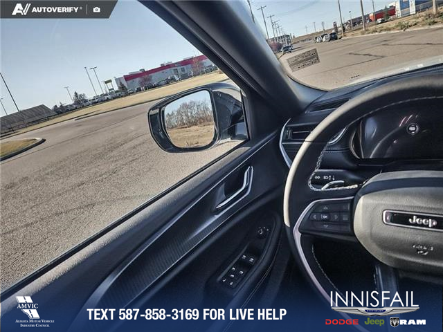 2025 Jeep Grand Cherokee Laredo (Stk: SJ060) in Innisfail - Image 13 of 24