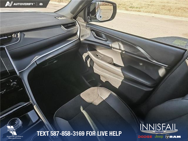 2025 Jeep Grand Cherokee Laredo (Stk: SJ060) in Innisfail - Image 18 of 24