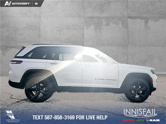 2025 Jeep Grand Cherokee Laredo (Stk: SJ057) in Innisfail - Image 6 of 24