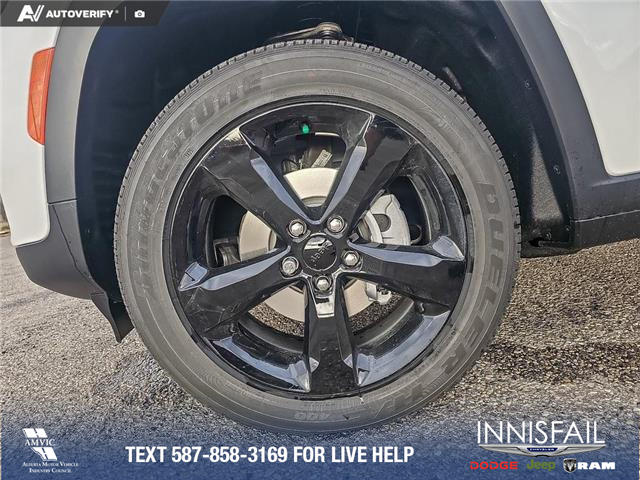 2025 Jeep Grand Cherokee Laredo (Stk: SJ057) in Innisfail - Image 8 of 24