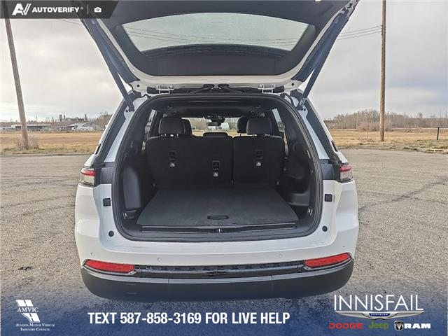 2025 Jeep Grand Cherokee Laredo (Stk: SJ057) in Innisfail - Image 10 of 24