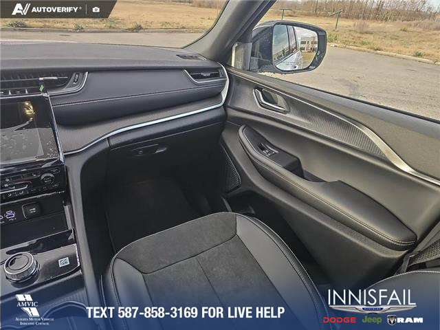 2025 Jeep Grand Cherokee Laredo (Stk: SJ057) in Innisfail - Image 18 of 24