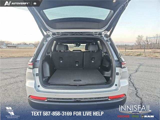 2025 Jeep Grand Cherokee Laredo (Stk: SJ058) in Innisfail - Image 10 of 24