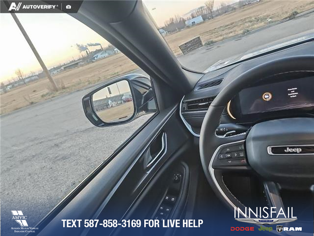 2025 Jeep Grand Cherokee Laredo (Stk: SJ058) in Innisfail - Image 13 of 24