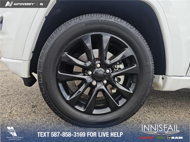 2021 Jeep Grand Cherokee Laredo (Stk: P1104) in Innisfail - Image 8 of 24