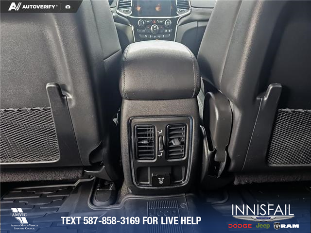 2021 Jeep Grand Cherokee Laredo (Stk: P1104) in Innisfail - Image 19 of 24
