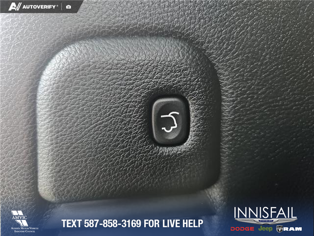 2021 Jeep Grand Cherokee Laredo (Stk: P1104) in Innisfail - Image 21 of 24