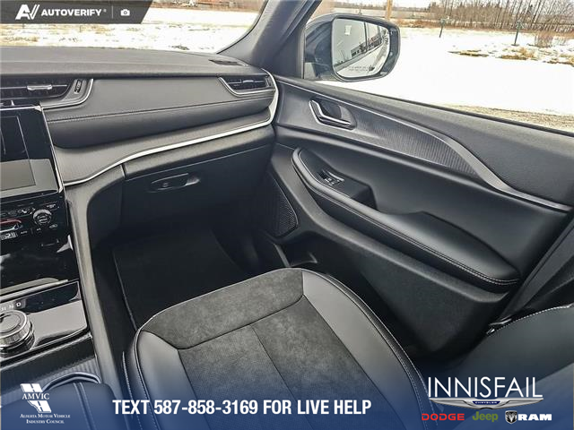 2025 Jeep Grand Cherokee L Laredo (Stk: SJ063) in Innisfail - Image 18 of 24