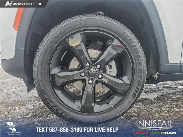 2025 Jeep Grand Cherokee Laredo (Stk: SJ056A) in Innisfail - Image 8 of 24