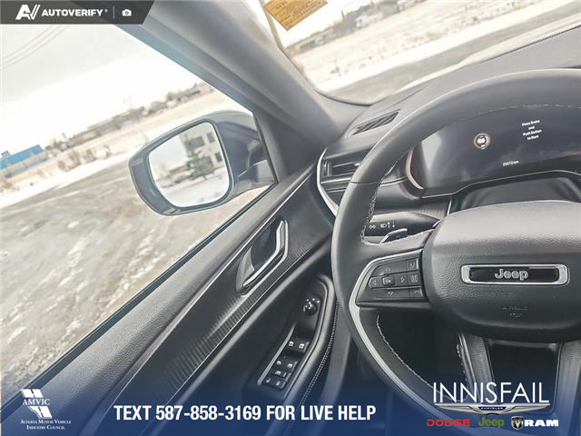 2025 Jeep Grand Cherokee Laredo (Stk: SJ056A) in Innisfail - Image 13 of 24