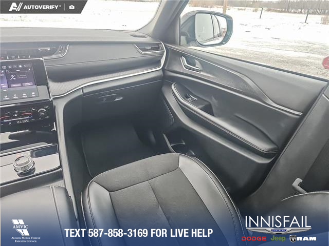 2025 Jeep Grand Cherokee Laredo (Stk: SJ056A) in Innisfail - Image 18 of 24