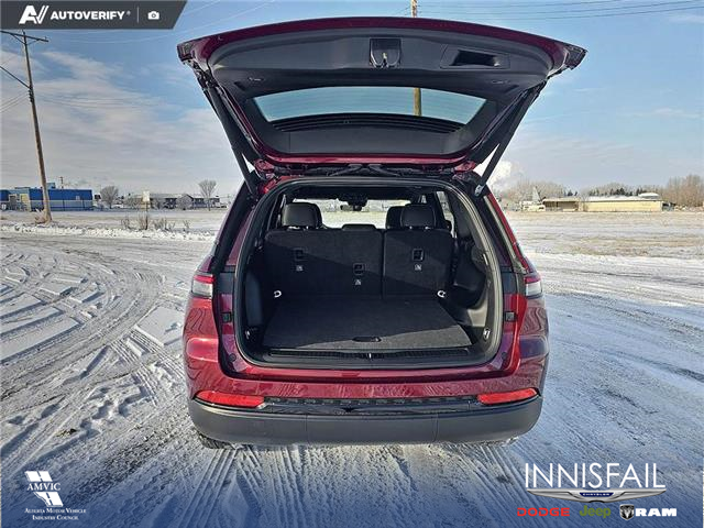 2025 Jeep Grand Cherokee Laredo (Stk: SJ073) in Innisfail - Image 7 of 24