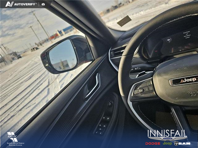 2025 Jeep Grand Cherokee Laredo (Stk: SJ073) in Innisfail - Image 14 of 24
