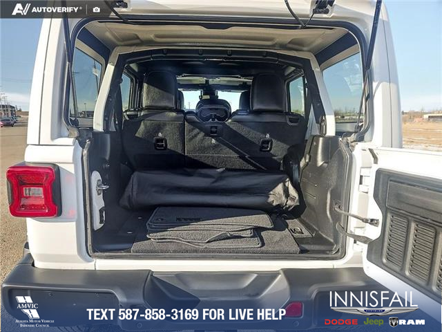 2021 Jeep Wrangler Unlimited Sahara (Stk: P1168) in Innisfail - Image 10 of 24