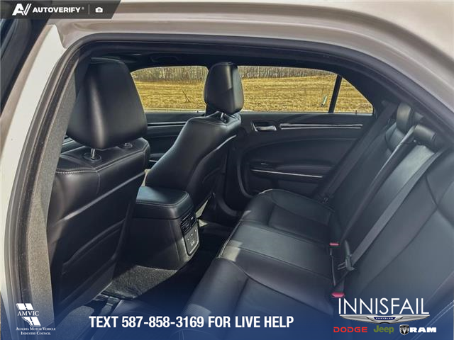 2022 Chrysler 300 S (Stk: P1174) in Innisfail - Image 15 of 20