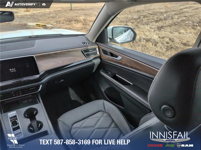 2025 Volkswagen Atlas 2.0 TSI Comfortline (Stk: P1170) in Innisfail - Image 18 of 19