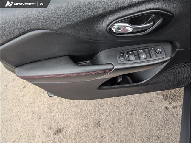 2021 Jeep Cherokee Trailhawk (Stk: P1210) in Innisfail - Image 7 of 18 2021 Jeep Cherokee Trailhawk (Stk: P1210) in Innisfail - Image 7 of 18