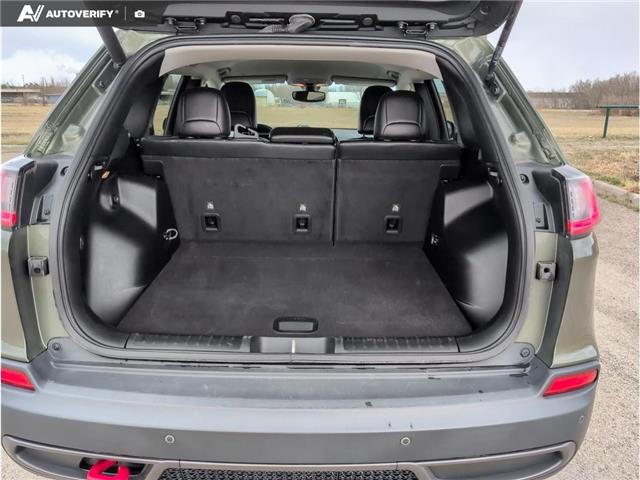 2021 Jeep Cherokee Trailhawk (Stk: P1210) in Innisfail - Image 16 of 18 2021 Jeep Cherokee Trailhawk (Stk: P1210) in Innisfail - Image 16 of 18