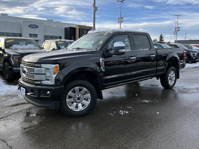 2019 Ford F-350 Platinum (Stk: T31792) in Calgary - Image 1 of 27