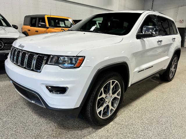 2021 Jeep Grand Cherokee Limited (Stk: P13321) in Calgary - Image 1 of 13