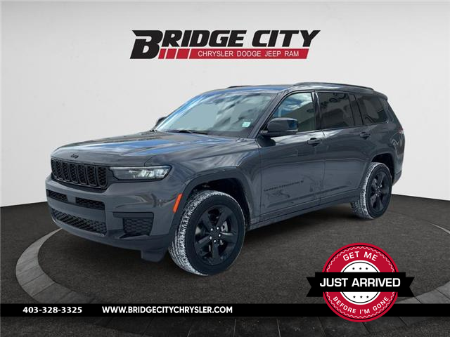 2024 Jeep Grand Cherokee L Laredo (Stk: 36595) in Lethbridge - Image 1 of 15