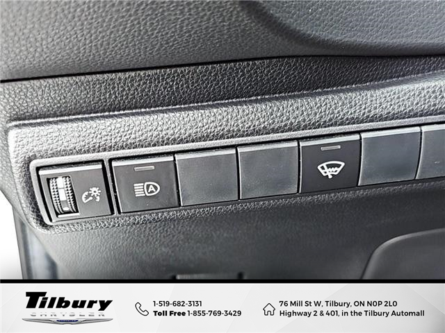 2022 Toyota Corolla Hatchback Base (Stk: 25-178-1) in Tilbury - Image 13 of 23