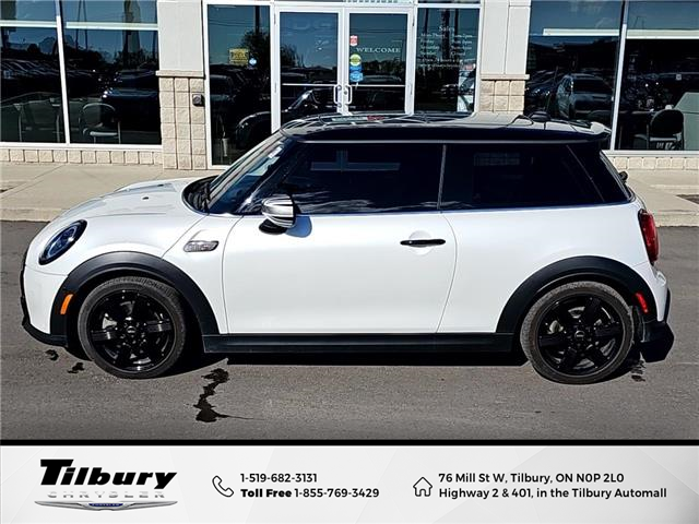 2024 MINI 3 Door Cooper S (Stk: 25-203-2) in Tilbury - Image 2 of 36