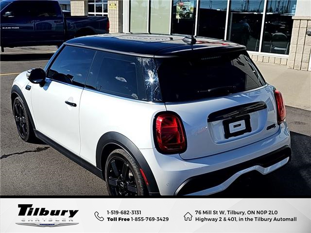 2024 MINI 3 Door Cooper S (Stk: 25-203-2) in Tilbury - Image 3 of 36