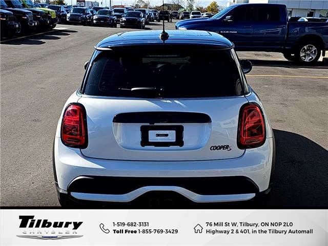 2024 MINI 3 Door Cooper S (Stk: 25-203-2) in Tilbury - Image 4 of 36