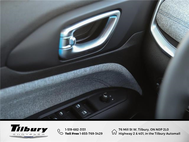 2026 Jeep Compass North (Stk: 26-038) in Tilbury - Image 17 of 27