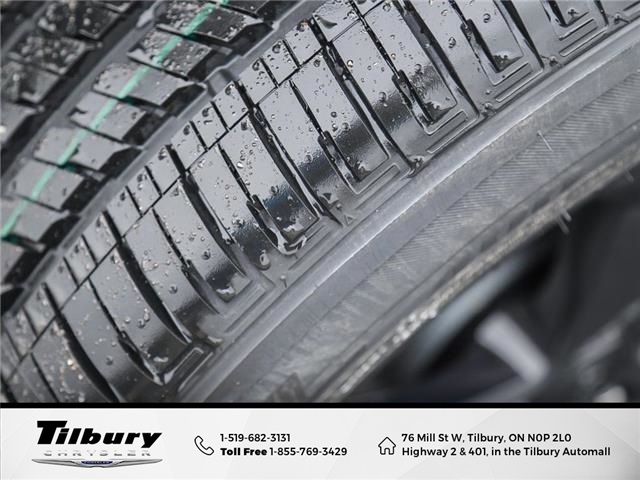 2025 Jeep Grand Cherokee Laredo (Stk: 25-219) in Tilbury - Image 7 of 28